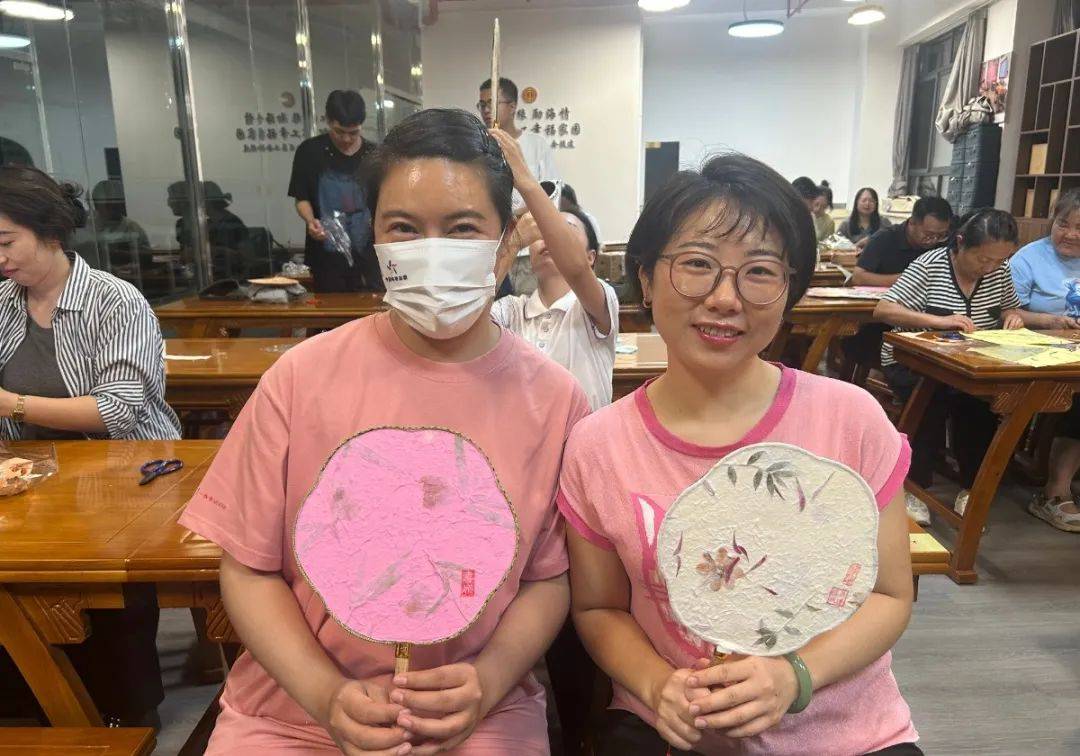 青年夜校 | “扇”遇非遺：傳統工藝與青春創意的雙向奔赴:工藝扇
